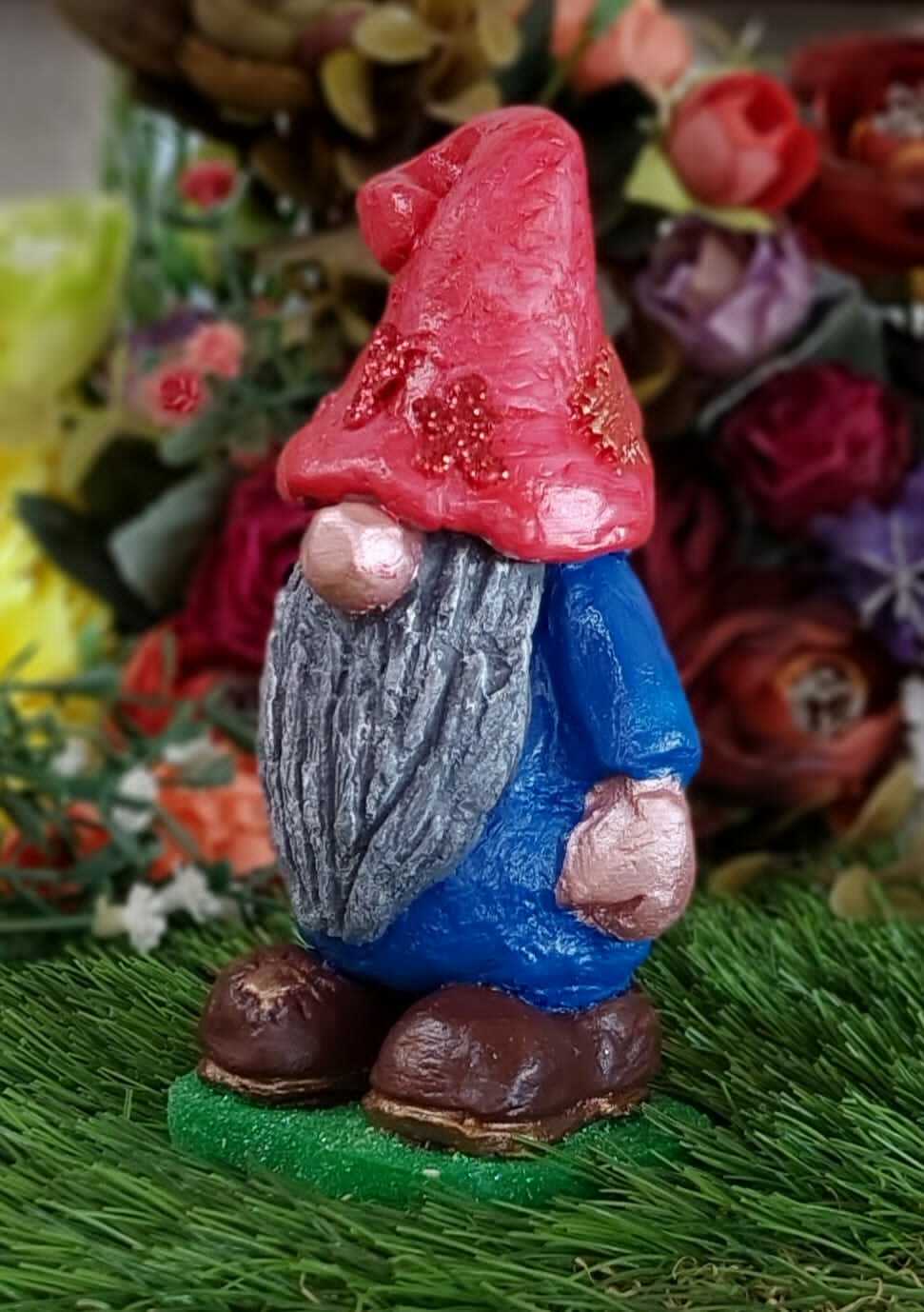 Tiny Gnomes